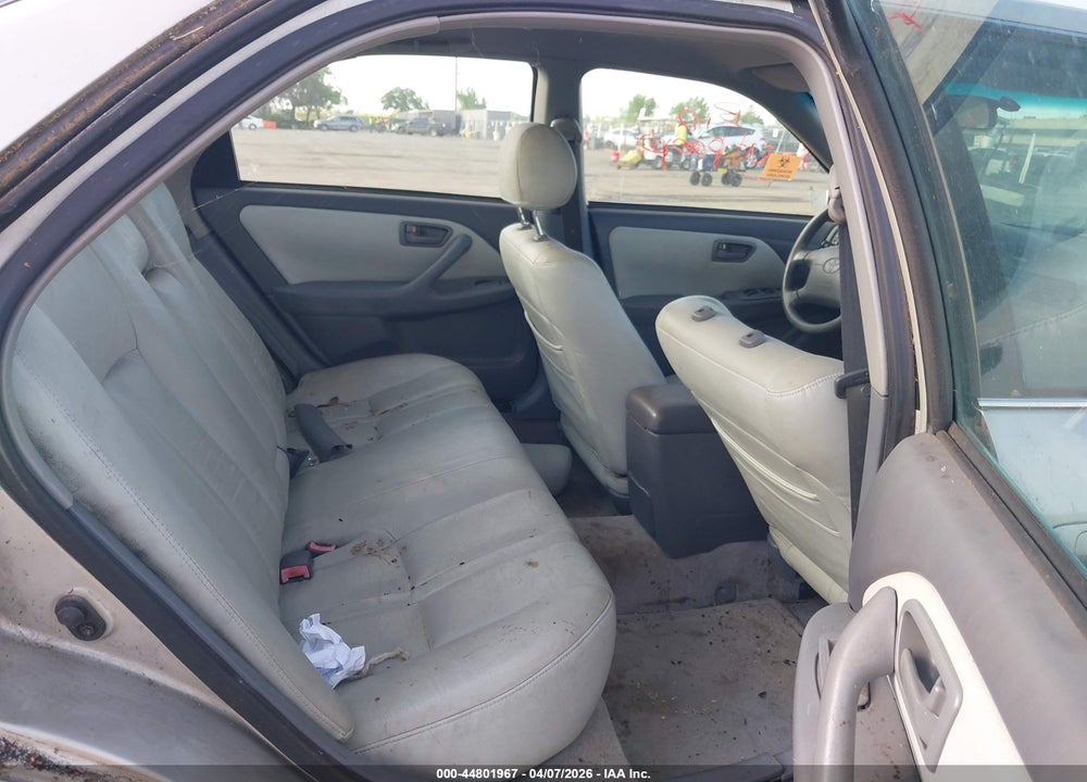 2000 TOYOTA CAMRY LE V6 VIN: 4T1BF22K2YU110145