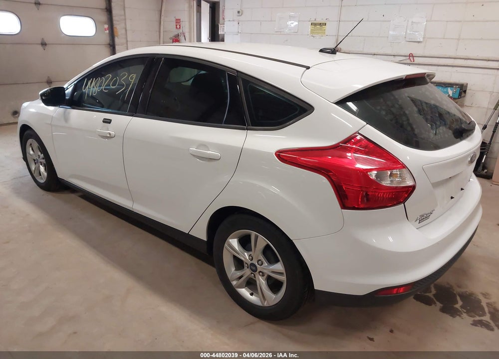 2014 FORD FOCUS SE VIN: 1FADP3K26EL117462
