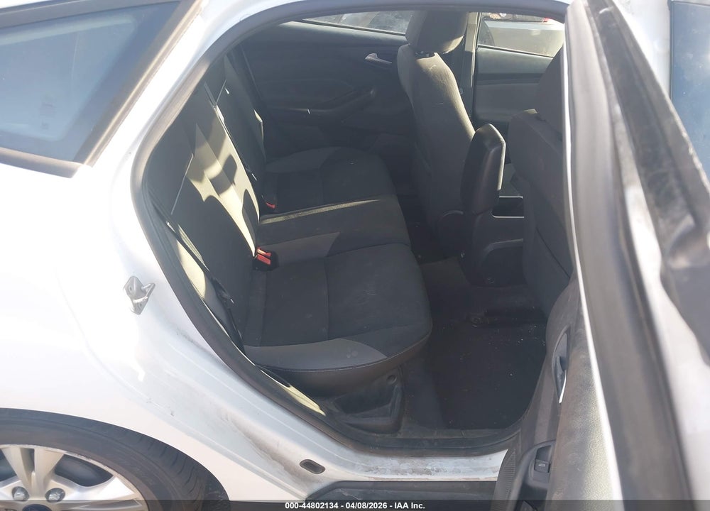 2014 FORD FOCUS SE VIN: 1FADP3K27EL321932