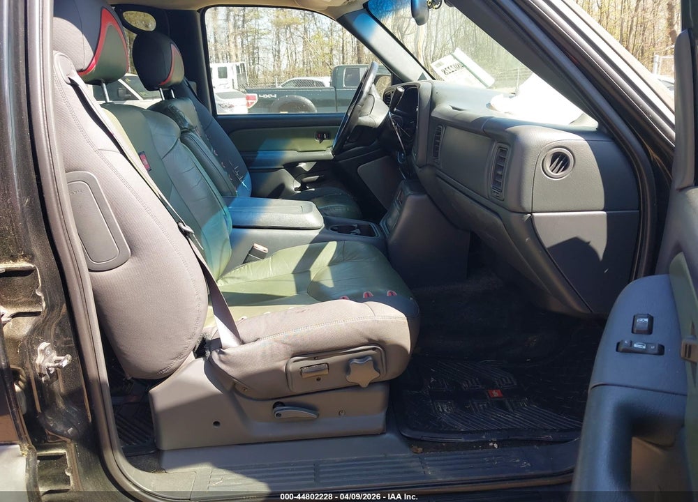 2002 CHEVROLET AVALANCHE 1500 VIN: 3GNEK13T02G289933