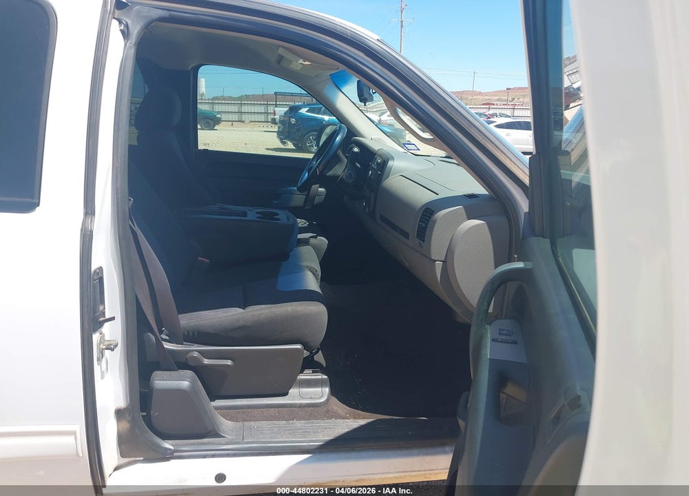 2010 CHEVROLET SILVERADO 1500 LS VIN: 1GCSCREA2AZ191553