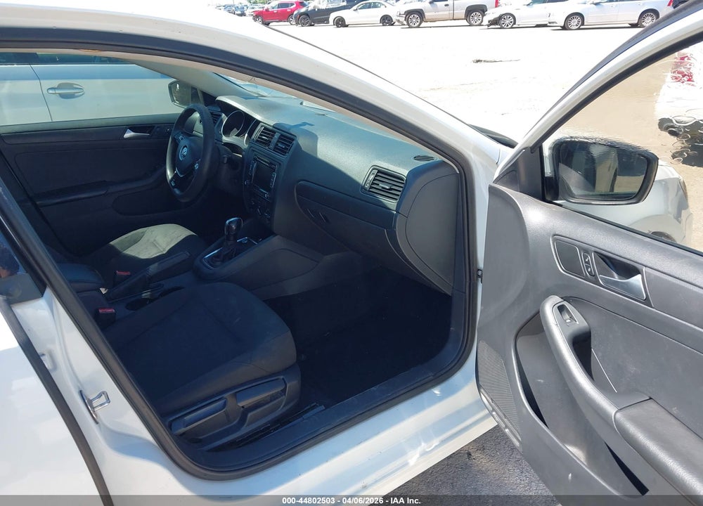 2015 VOLKSWAGEN JETTA 2.0L S VIN: 3VW2K7AJ3FM325862