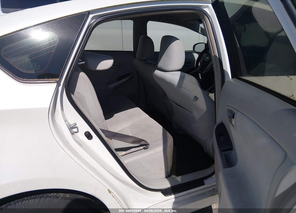 2014 TOYOTA PRIUS THREE VIN: JTDKN3DU4E1761818