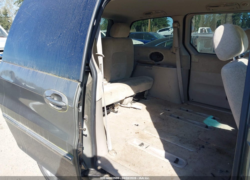 2004 KIA SEDONA EX/LX VIN: KNDUP131346541795