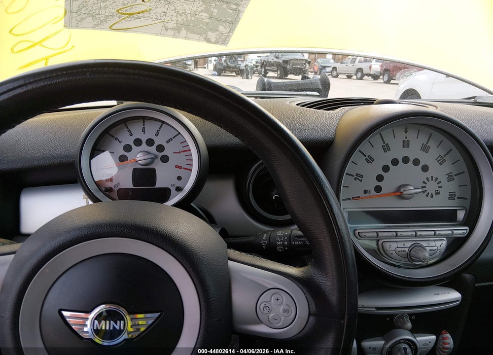 2009 MINI COOPER VIN: WMWMF33579TU70169