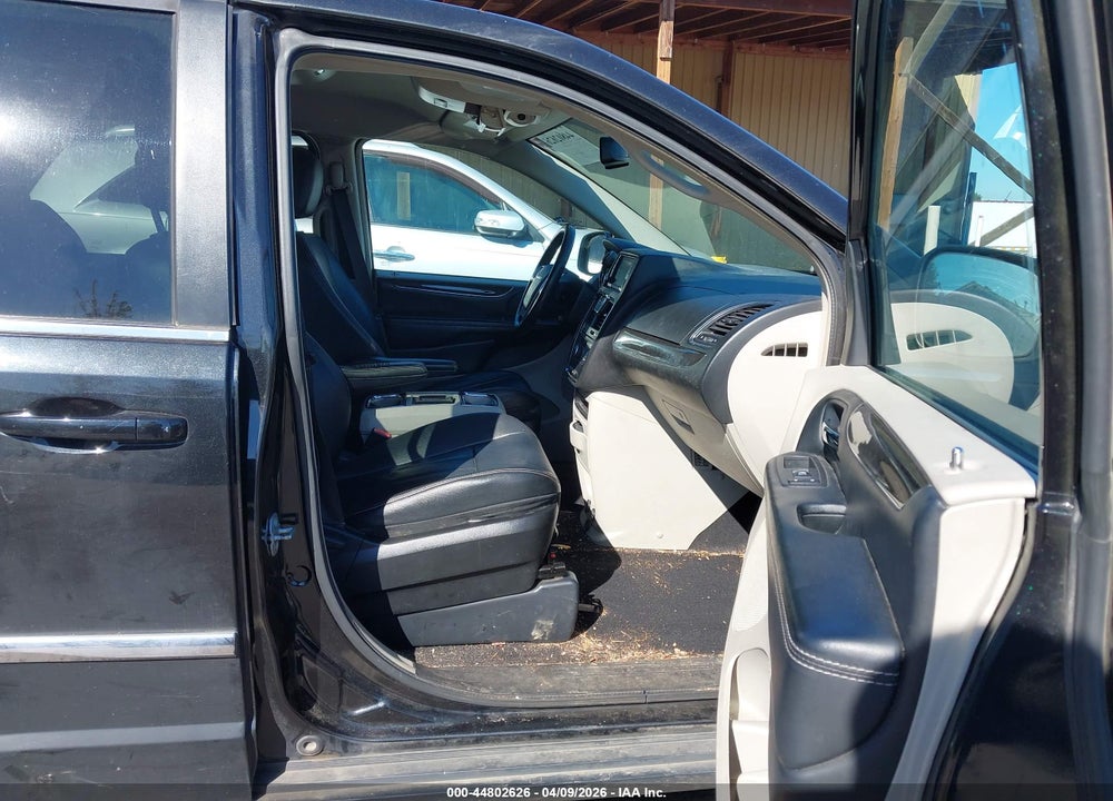 2016 CHRYSLER TOWN & COUNTRY TOURING VIN: 2C4RC1BG3GR238150