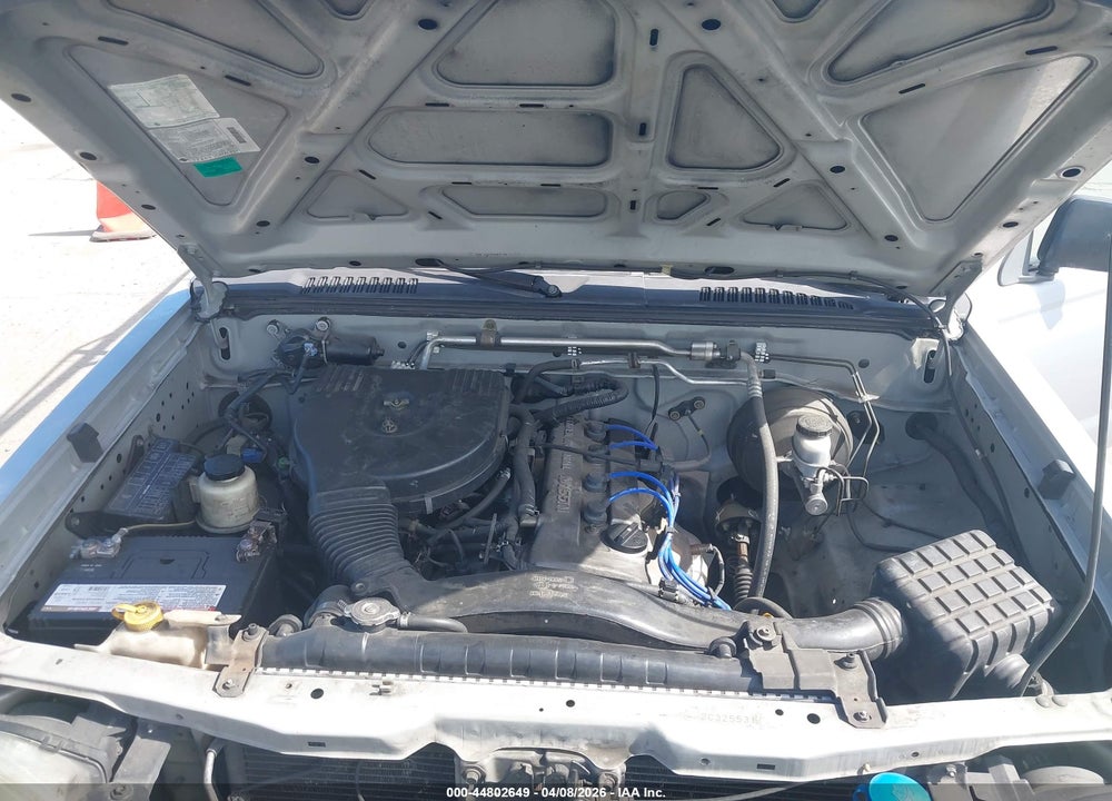 2002 NISSAN FRONTIER XE VIN: 1N6DD26S92C325531