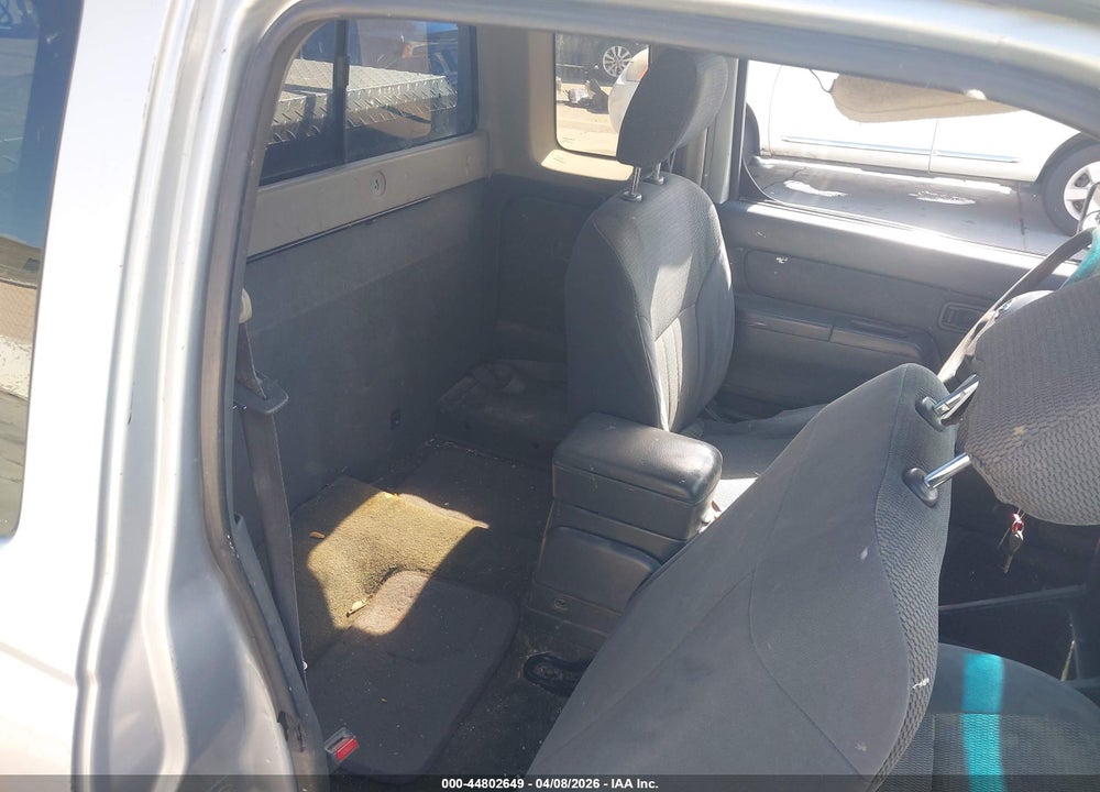 2002 NISSAN FRONTIER XE VIN: 1N6DD26S92C325531