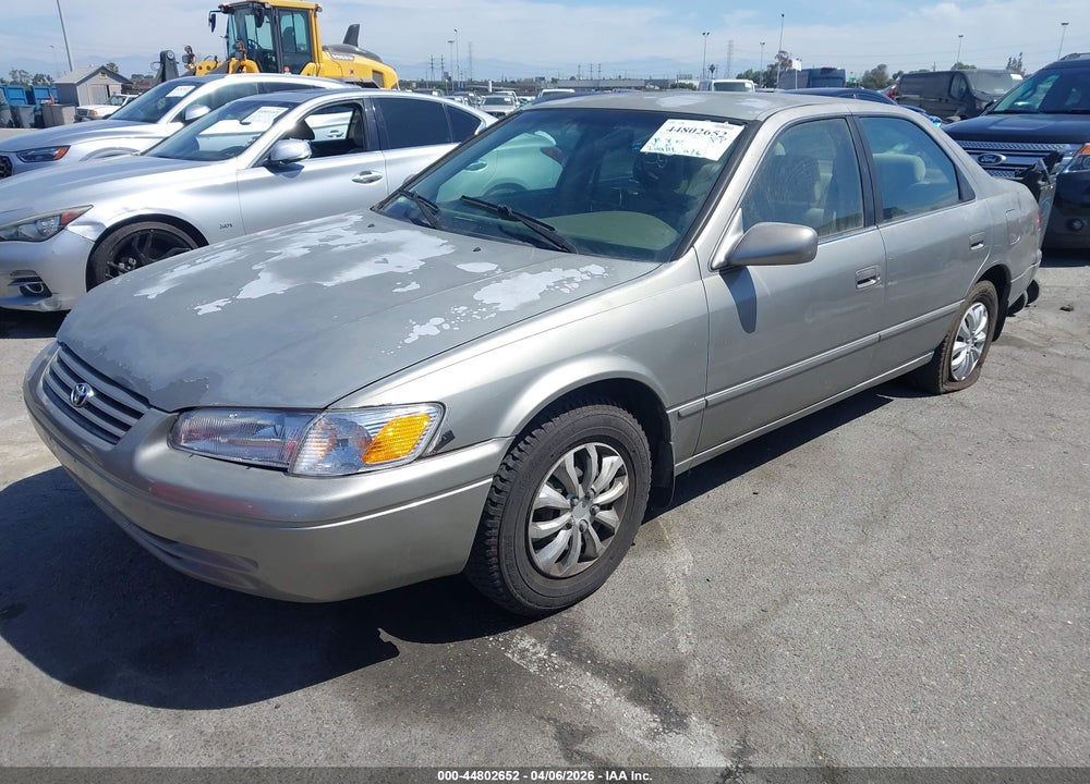 1998 TOYOTA CAMRY LE VIN: JT2BG22K5W0117802