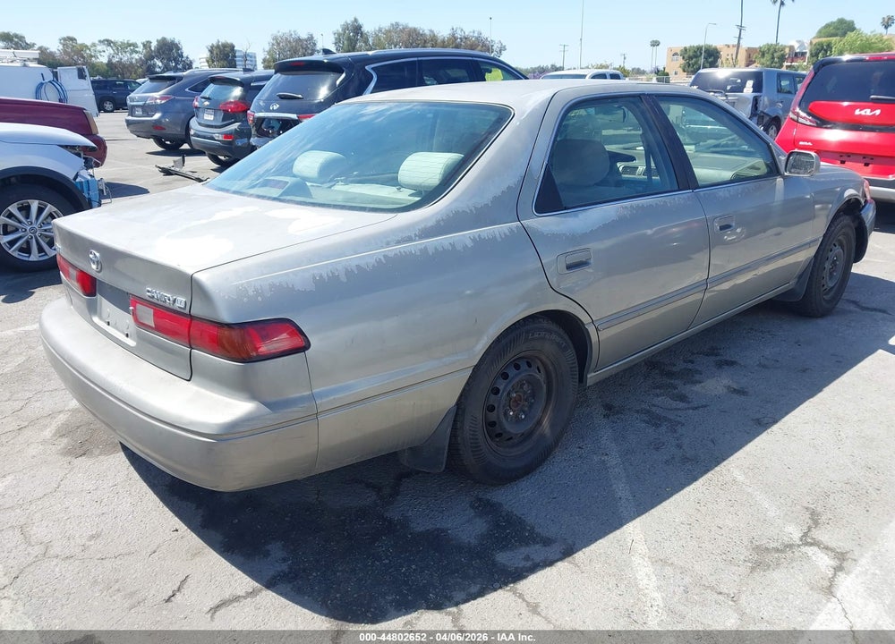 1998 TOYOTA CAMRY LE VIN: JT2BG22K5W0117802