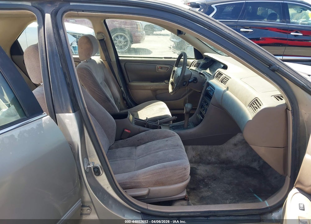 1998 TOYOTA CAMRY LE VIN: JT2BG22K5W0117802