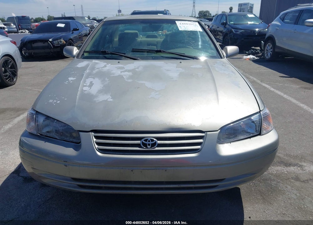 1998 TOYOTA CAMRY LE VIN: JT2BG22K5W0117802
