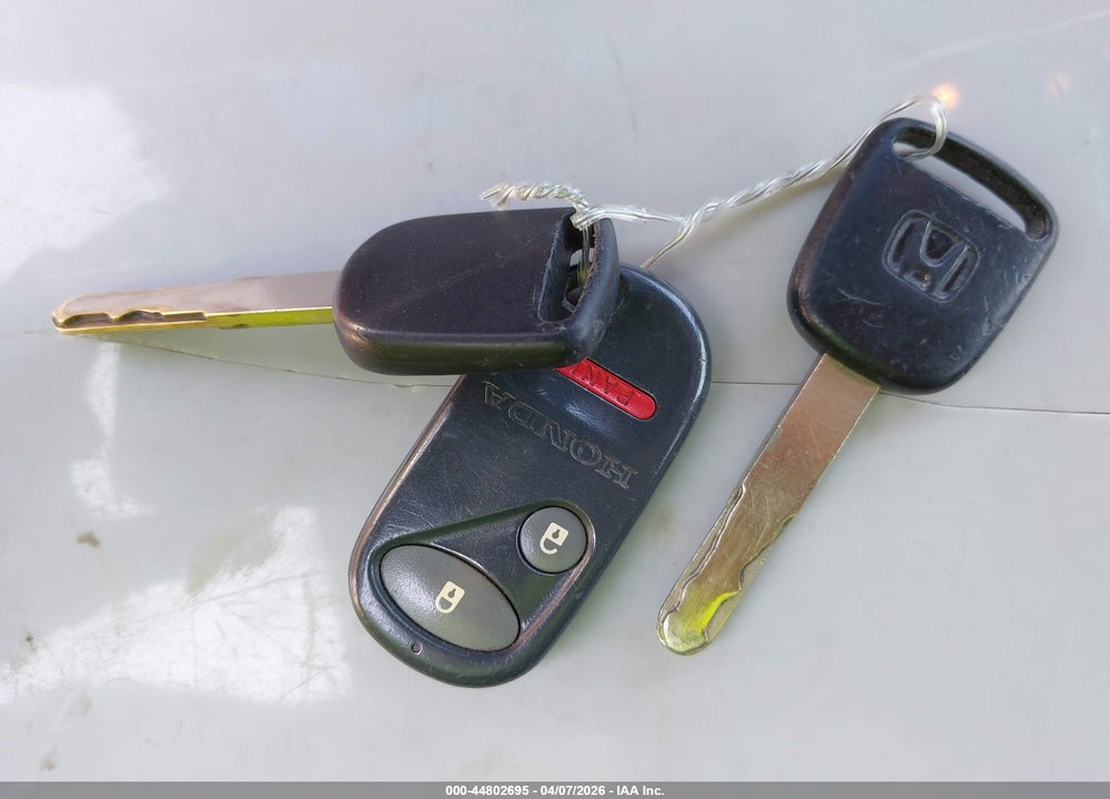 2004 HONDA PILOT EX-L VIN: 2HKYF18544H622813