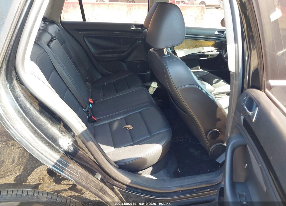 2010 VOLKSWAGEN JETTA SE VIN: 3VWTZ7AJ4AM690494
