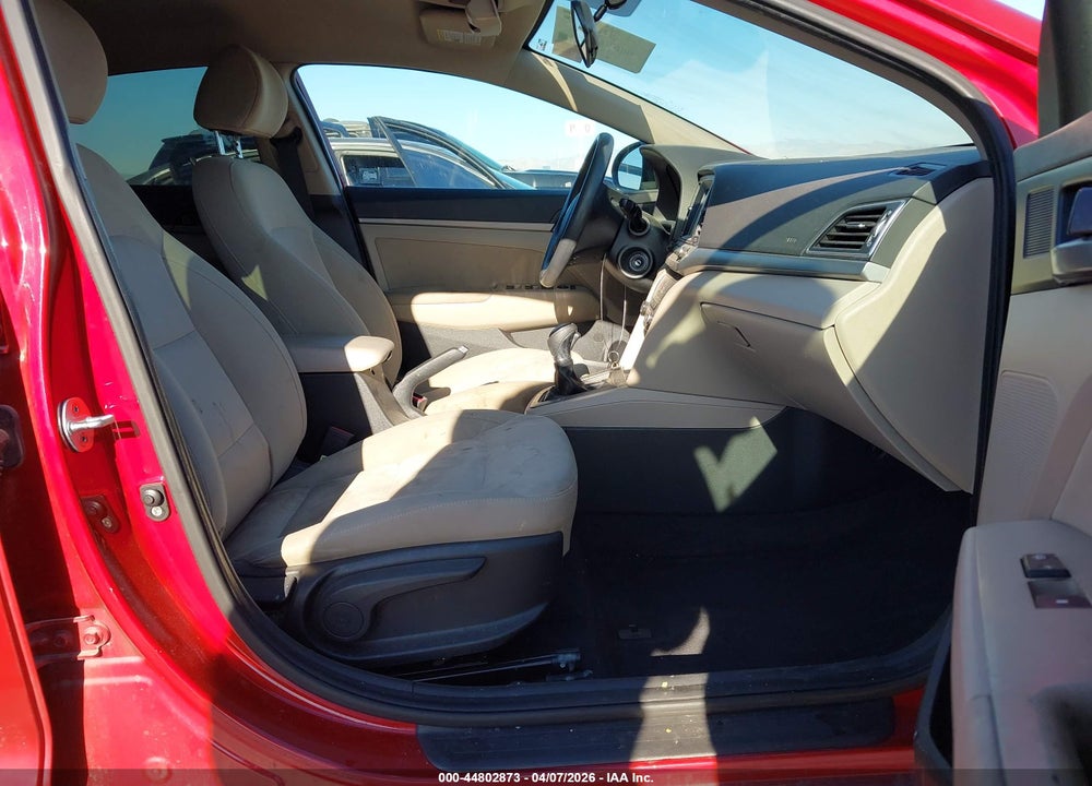 2018 HYUNDAI ELANTRA SEL VIN: KMHD84LF7JU451546
