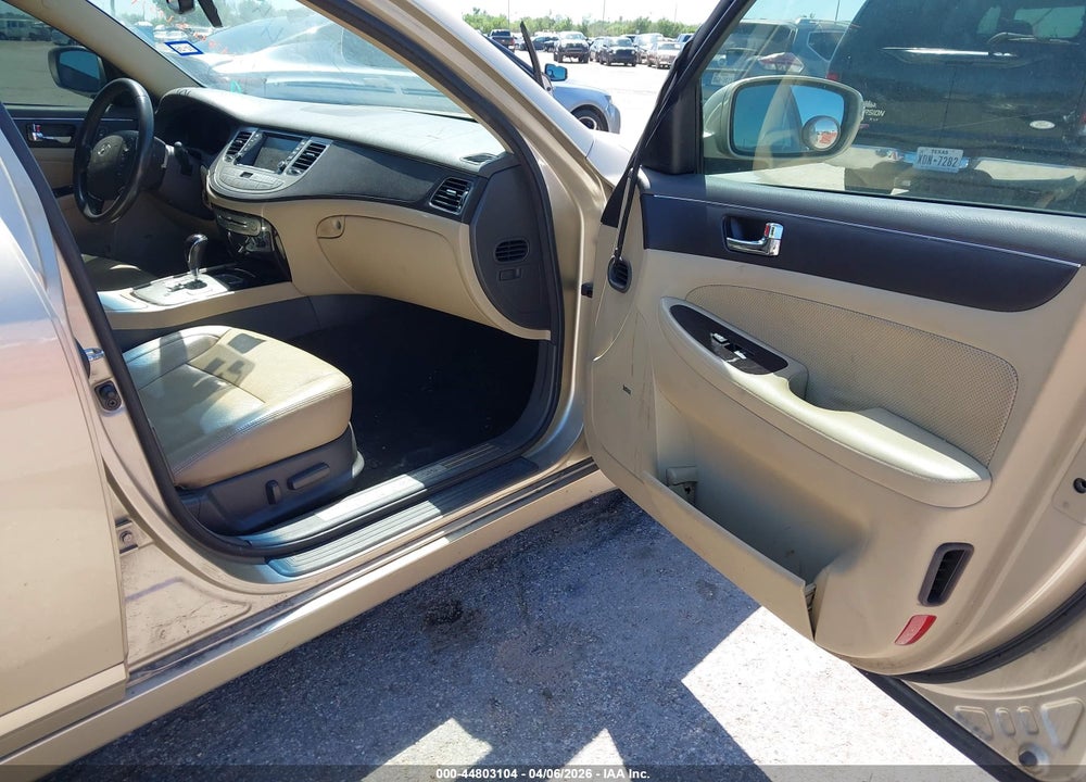2010 HYUNDAI GENESIS 3.8 VIN: KMHGC4DE5AU104833