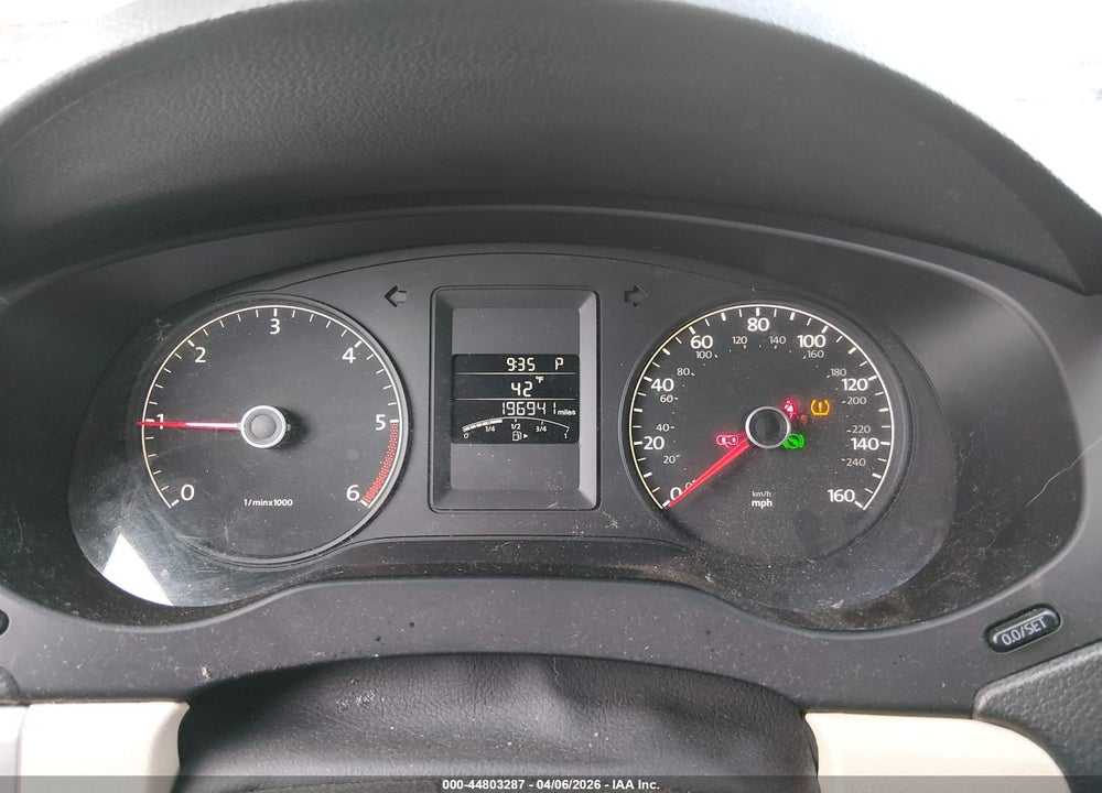 2011 VOLKSWAGEN JETTA 2.0L TDI VIN: 3VWLL7AJ0BM111097