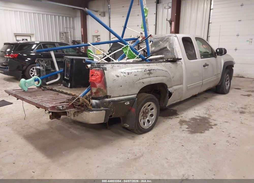 2010 CHEVROLET SILVERADO 1500 LS VIN: 1GCSKREAXAZ161929