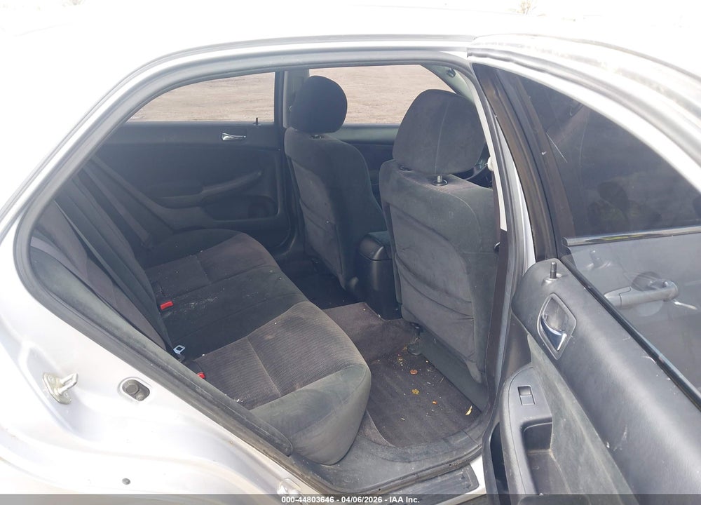 2005 HONDA ACCORD 2.4 LX VIN: 1HGCM56465A010303