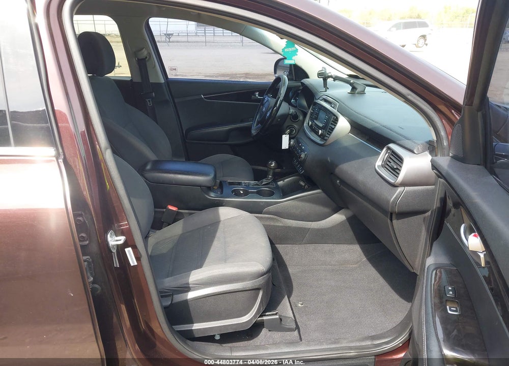 2016 KIA SORENTO 3.3L LX VIN: 5XYPGDA59GG019839