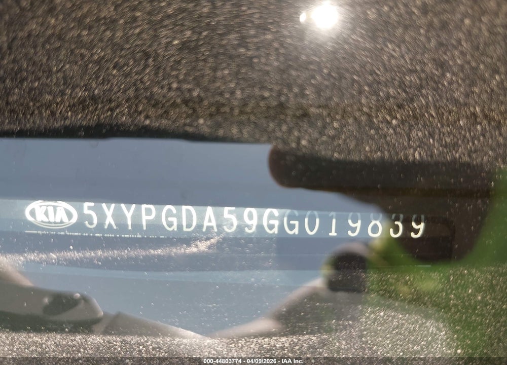 2016 KIA SORENTO 3.3L LX VIN: 5XYPGDA59GG019839