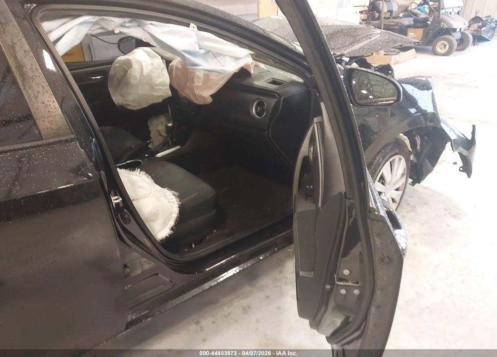 2019 TOYOTA COROLLA LE VIN: 2T1BURHE2KC188840