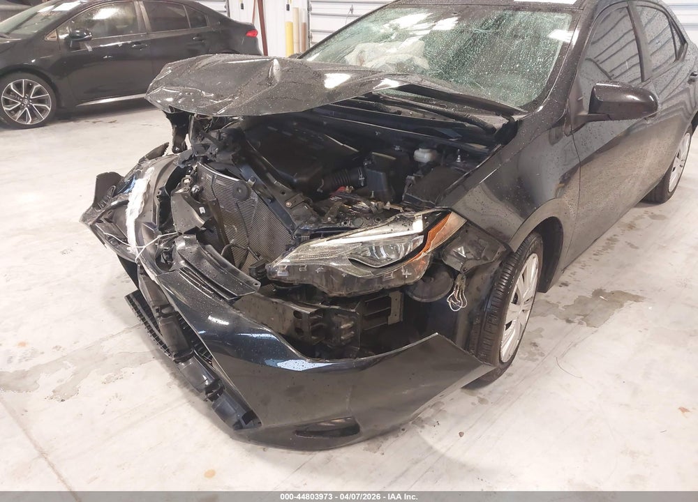 2019 TOYOTA COROLLA LE VIN: 2T1BURHE2KC188840