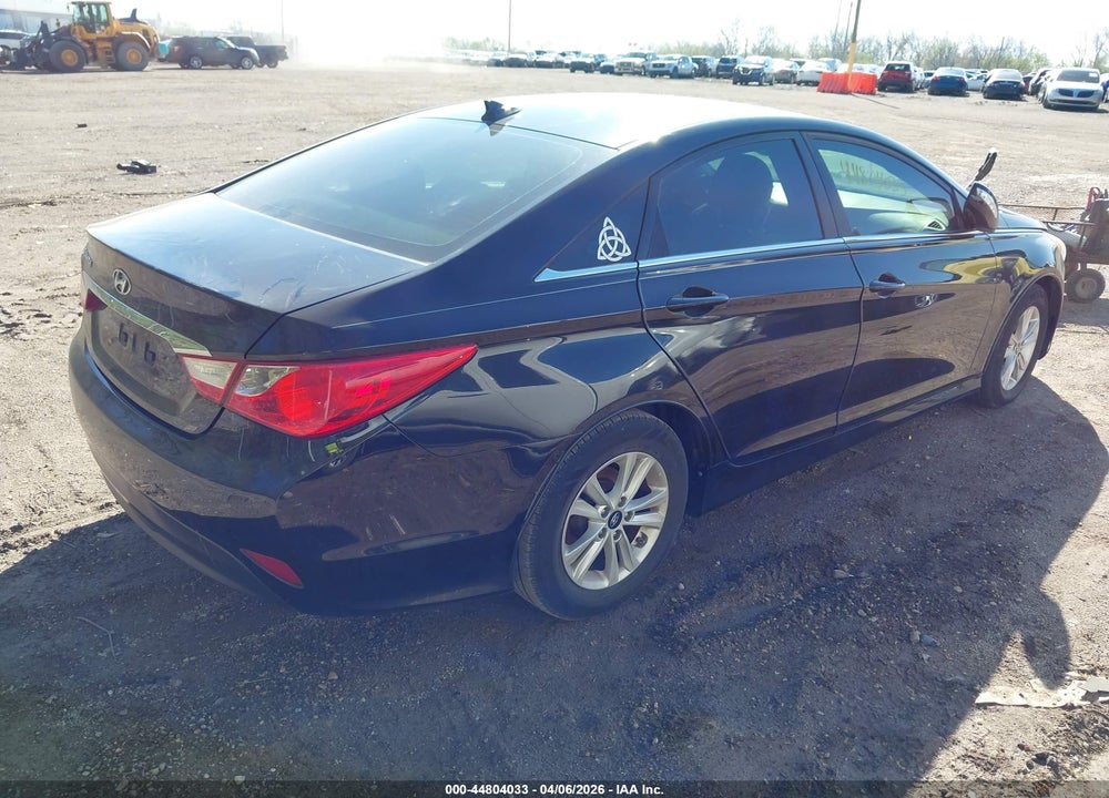 2014 HYUNDAI SONATA GLS VIN: 5NPEB4AC0EH883060
