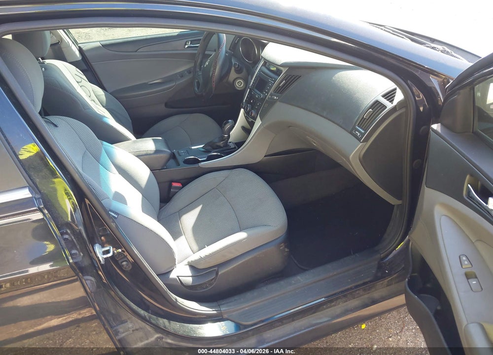 2014 HYUNDAI SONATA GLS VIN: 5NPEB4AC0EH883060