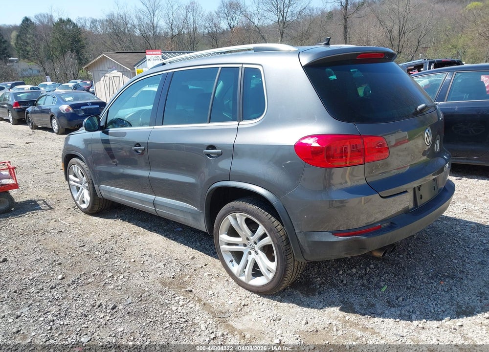 2016 VOLKSWAGEN TIGUAN SEL VIN: WVGAV7AX5GW561405