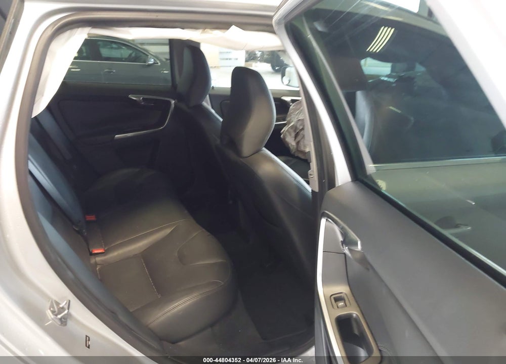 2016 VOLVO XC60 T6 PLATINUM VIN: YV4902RM5G2782669