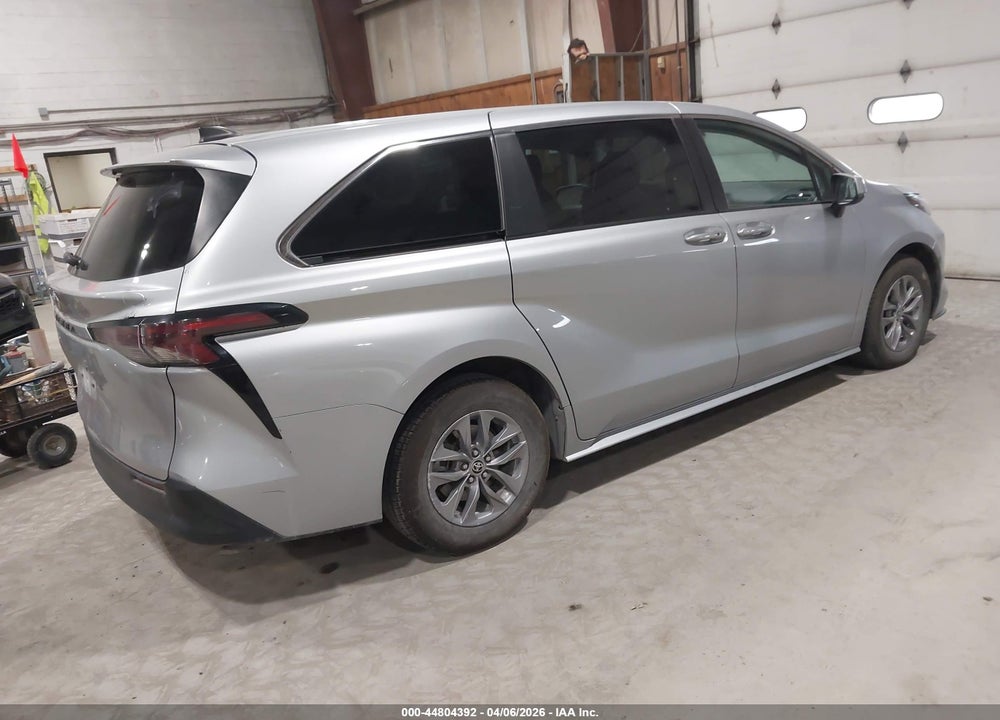 2023 TOYOTA SIENNA LE VIN: 5TDKRKEC7PS165659