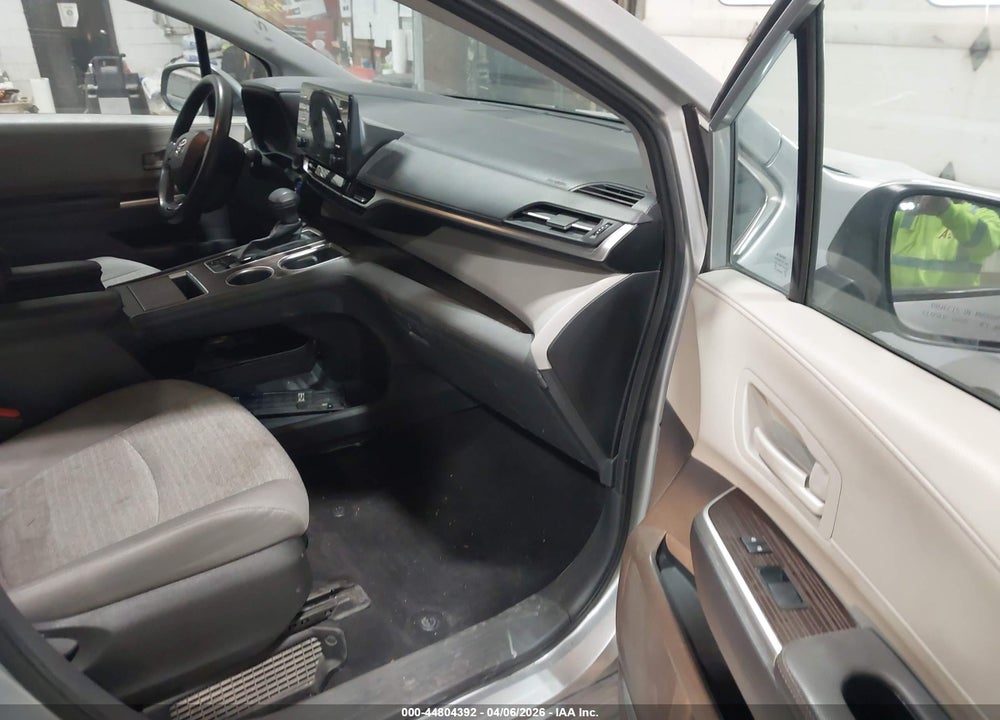 2023 TOYOTA SIENNA LE VIN: 5TDKRKEC7PS165659