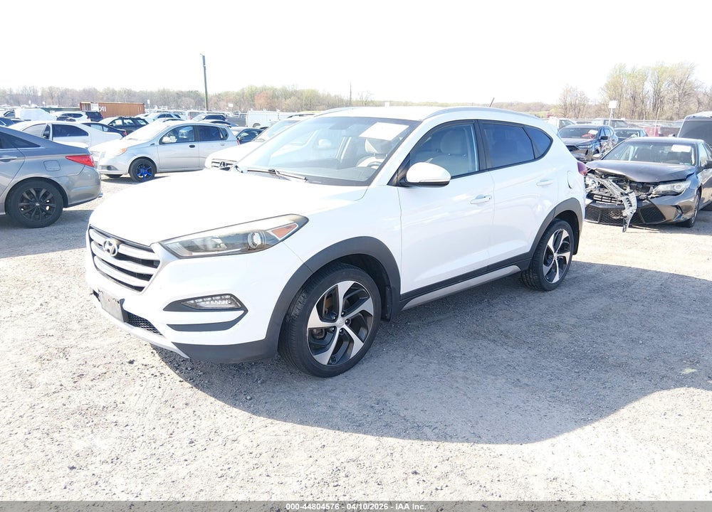 2017 HYUNDAI TUCSON SPORT VIN: KM8J33A28HU283857
