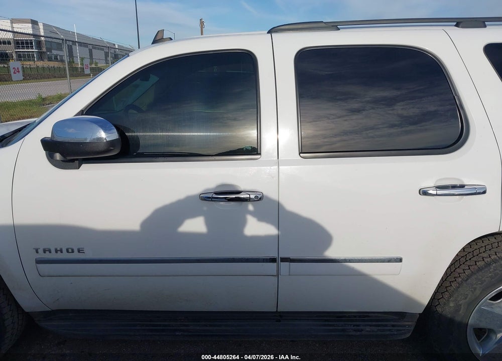 2009 CHEVROLET TAHOE LTZ VIN: 1GNFC33059R295627