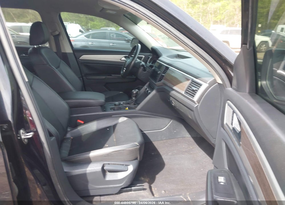 2019 VOLKSWAGEN ATLAS 3.6L V6 SE W/TECHNOLOGY VIN: 1V2UR2CA8KC556662