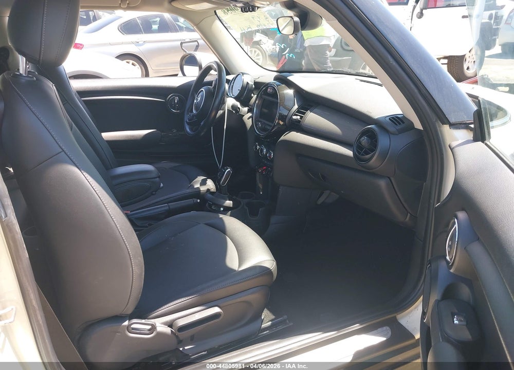 2020 MINI HARDTOP COOPER VIN: WMWXR3C09L2M62077