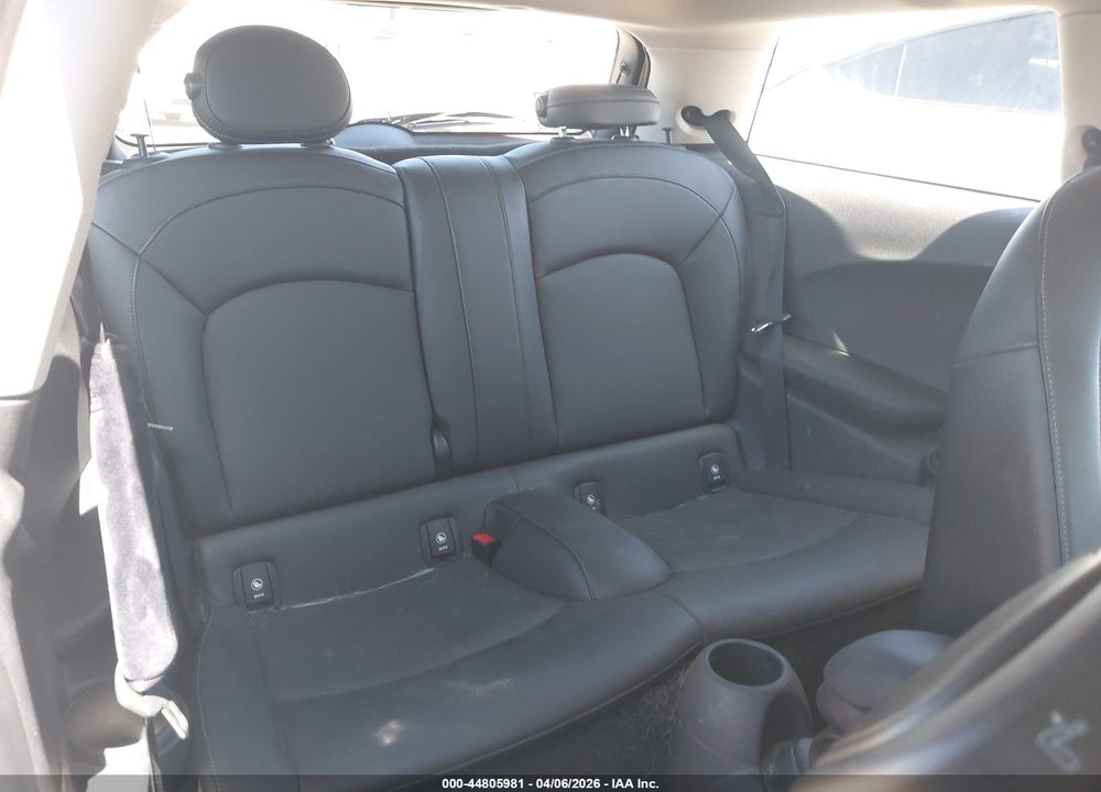 2020 MINI HARDTOP COOPER VIN: WMWXR3C09L2M62077