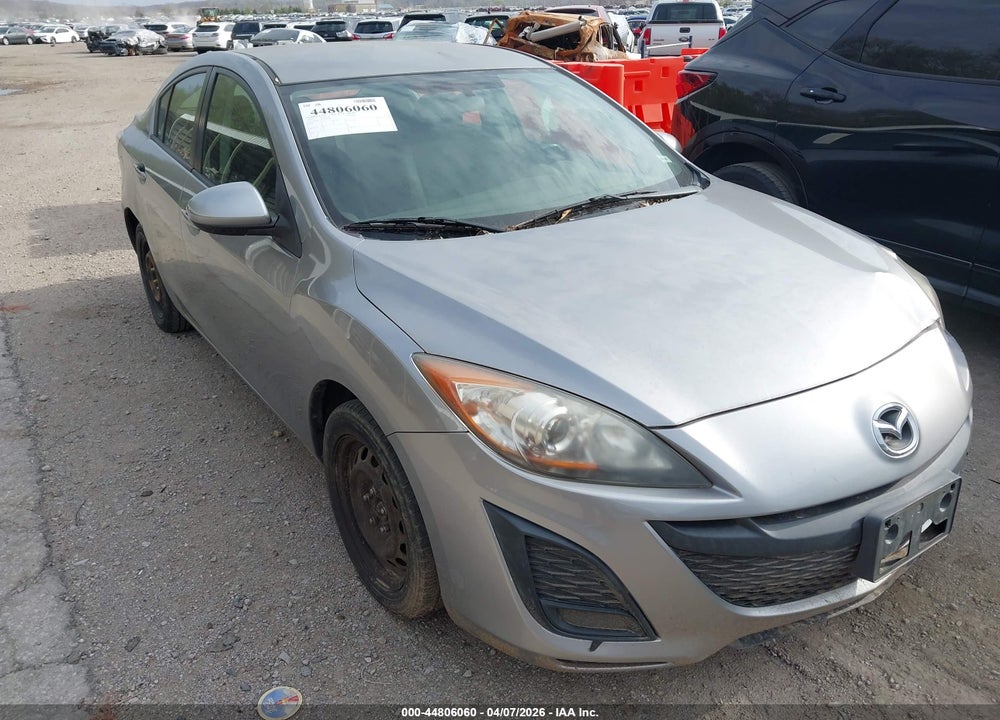 2011 MAZDA 3 I SPORT VIN: JM1BL1UF4B1491092
