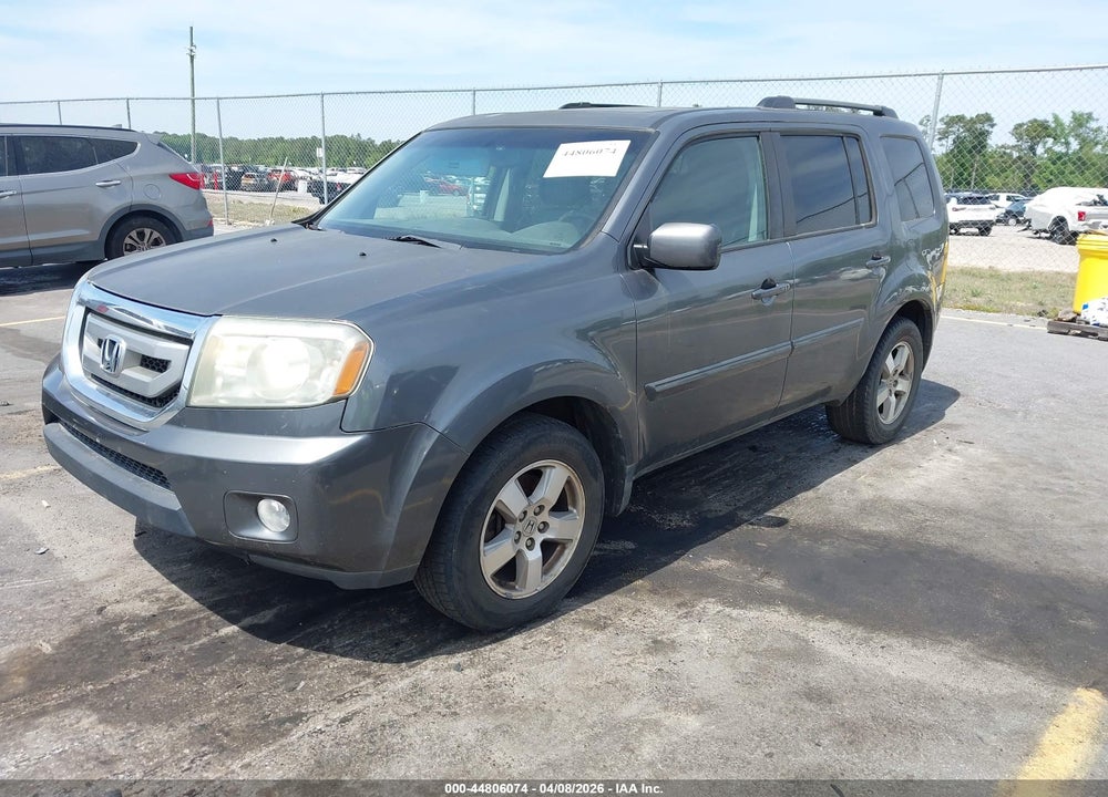 2011 HONDA PILOT EX-L VIN: 5FNYF4H55BB042869