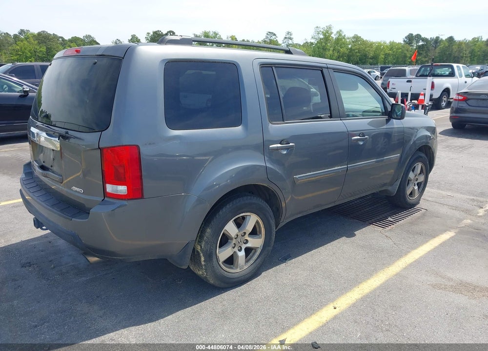 2011 HONDA PILOT EX-L VIN: 5FNYF4H55BB042869