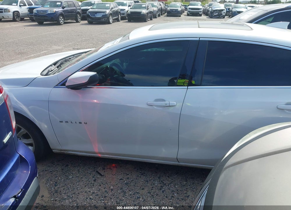 2019 CHEVROLET MALIBU LT VIN: 1G1ZD5ST8KF108455