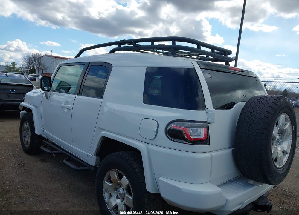 2007 TOYOTA FJ CRUISER VIN: JTEBU11F070055706