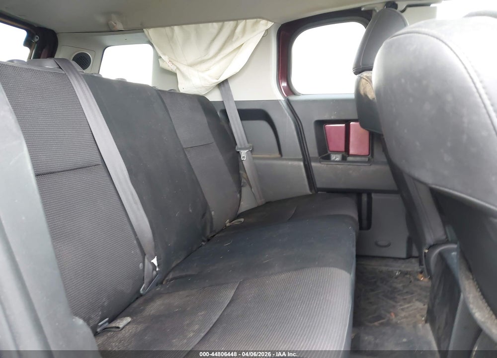 2007 TOYOTA FJ CRUISER VIN: JTEBU11F070055706