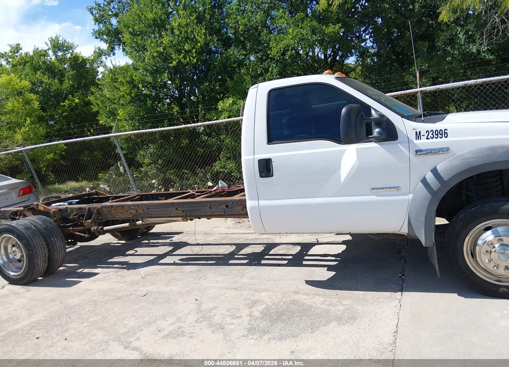 2005 FORD F-550 XL/XLT VIN: 1FDAF56P45EB96132