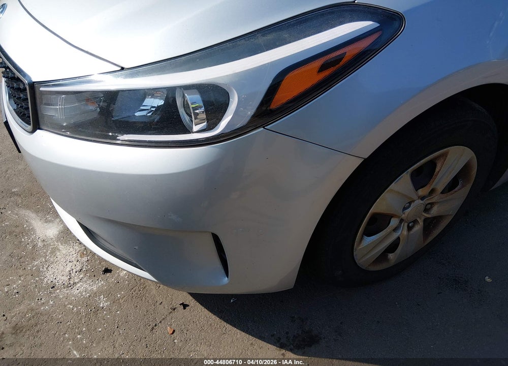 2017 KIA FORTE LX VIN: KNAFK5A84H5693480