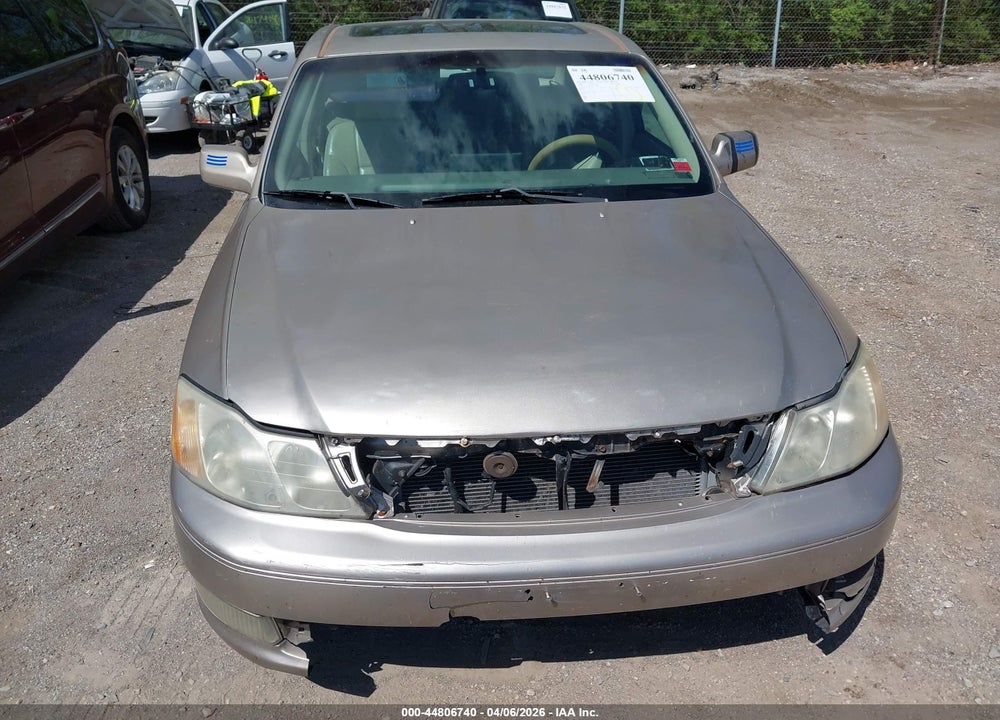 2000 TOYOTA AVALON XL VIN: 4T1BF28B3YU052392
