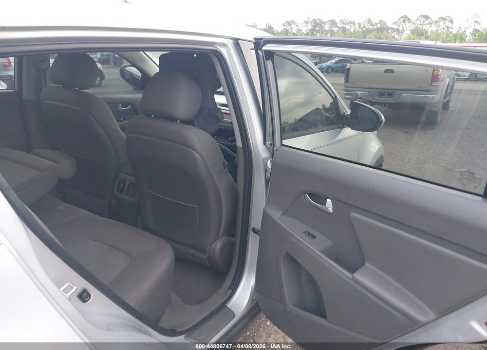 2015 KIA SPORTAGE LX VIN: KNDPB3AC5F7740212