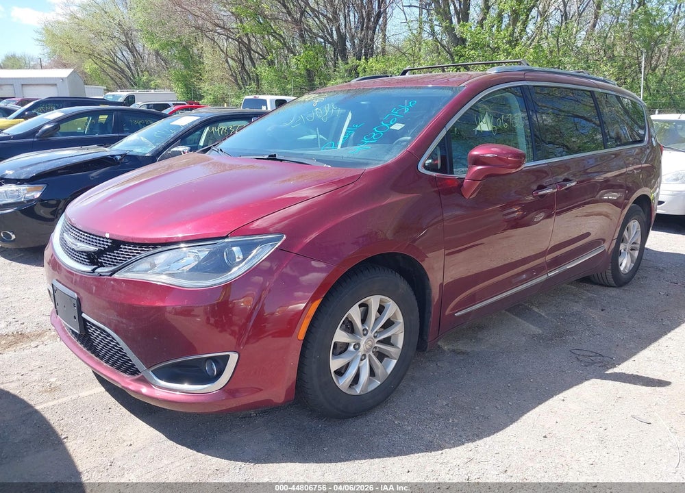 2018 CHRYSLER PACIFICA TOURING L VIN: 2C4RC1BG4JR101953
