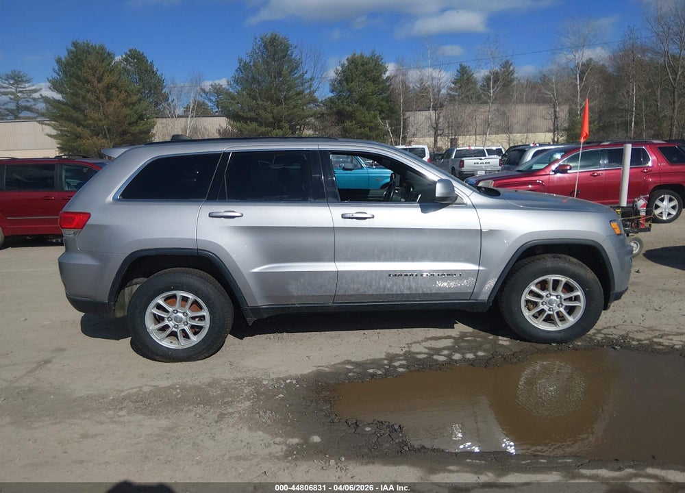 2018 JEEP GRAND CHEROKEE LAREDO 4X4 VIN: 1C4RJFAG1JC180219